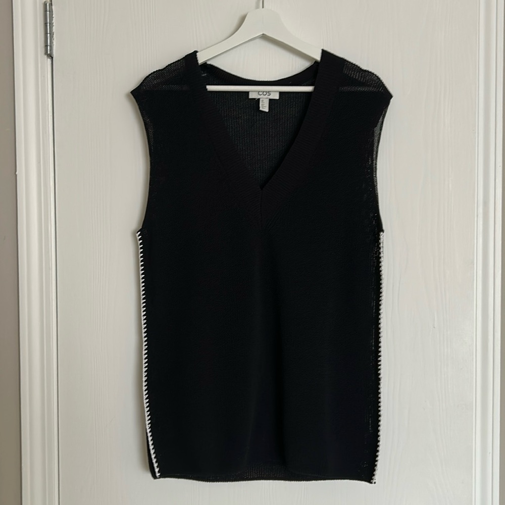 COS black tunic